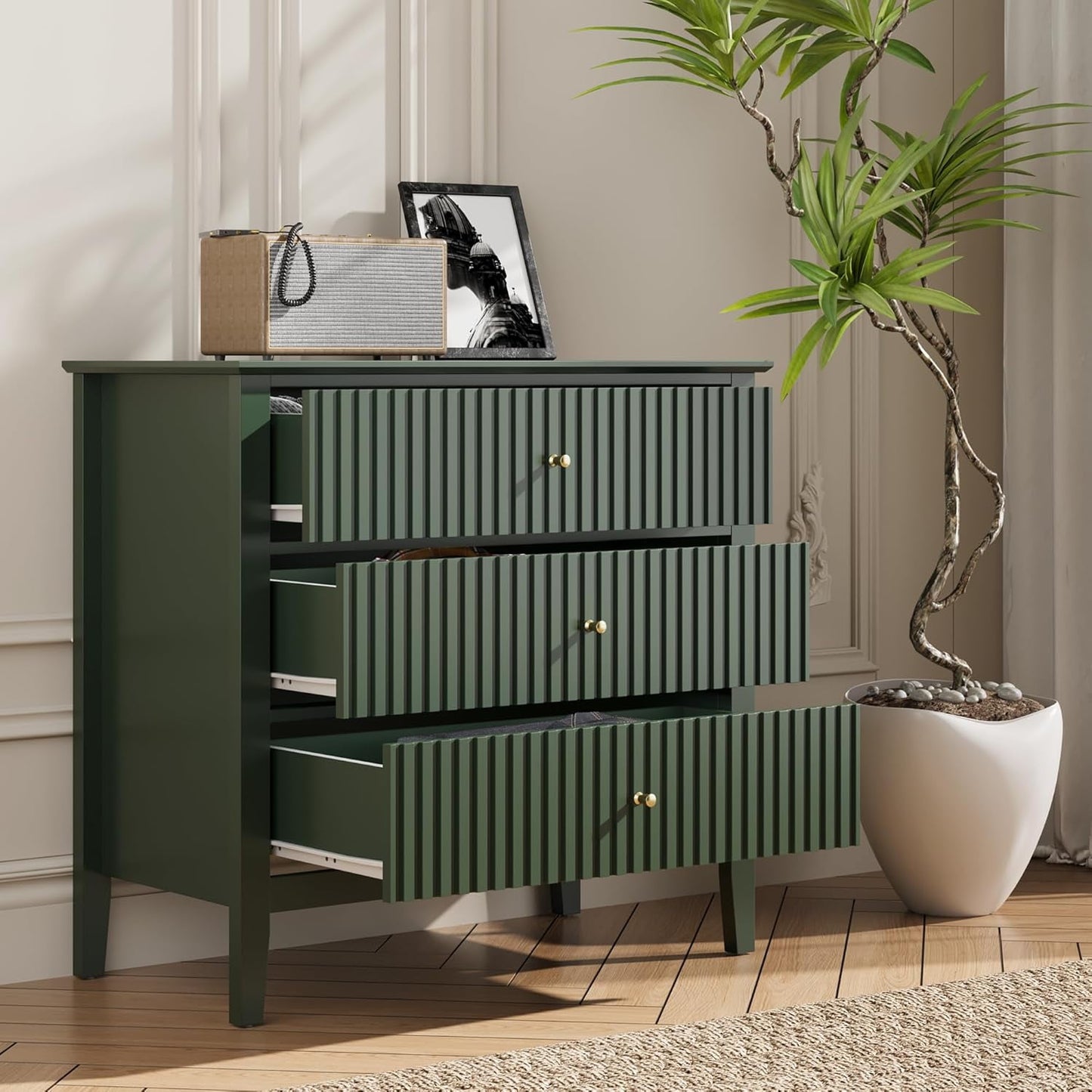 Mayincolor Large Fluted 3 Drawer Dresser, Wide Chest of Drawers with Modern Nightstand Cabinet Wood Dresser with Spacious Storage for Bedroom, Hallway, Living Room, Entryway, Green